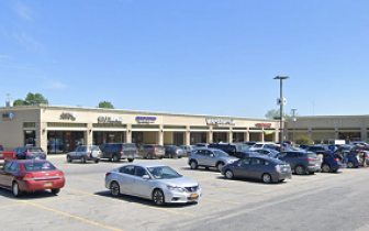 Hannaford Retail Plaza 